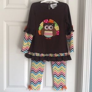 Adorable Girls fall matching top and leggings